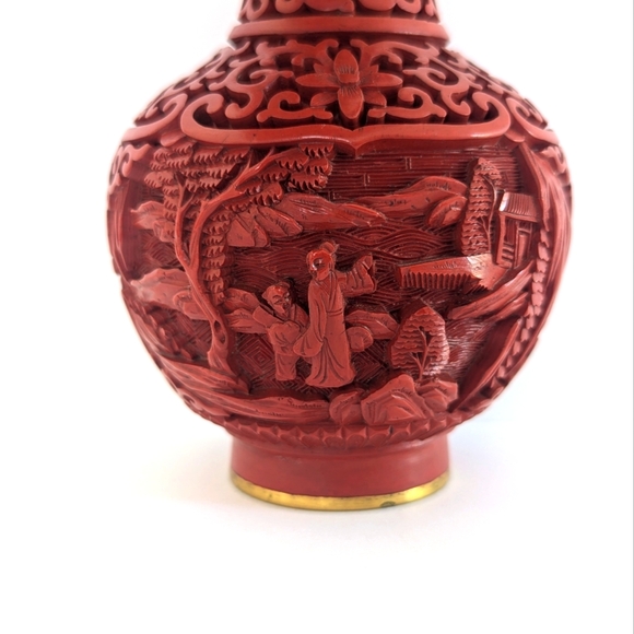 Vintage/Estate Red Carved Chinese Cinnabar Vase With Brass and Blue Enamel - Picture 11 of 17